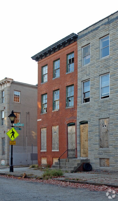 Building Photo - 110 S Calhoun St