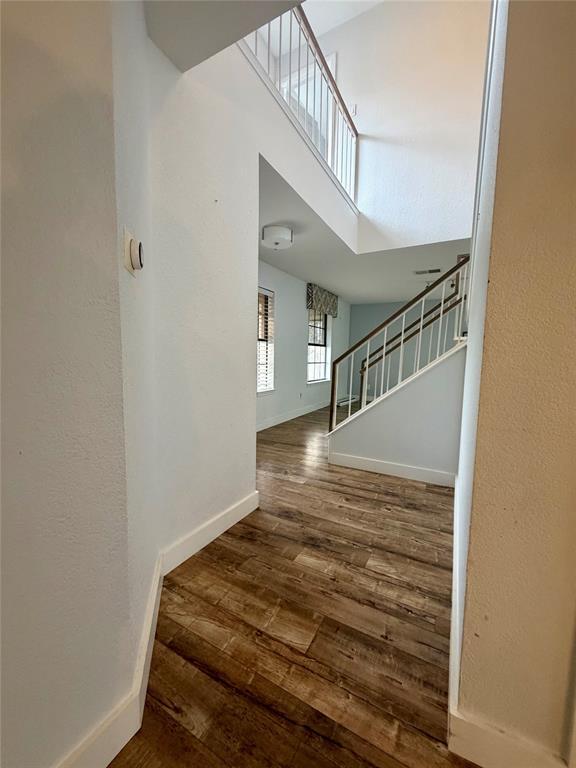 Building Photo - 17844 Park Valley Dr