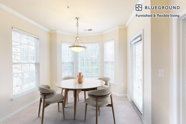 Foto del edificio - 14240 Alta Oaks Dr