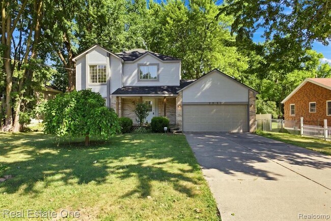 Foto del edificio - 2931 Wisconsin Rd