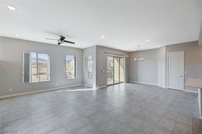 Building Photo - 10877 Crimson Cliffs Ave