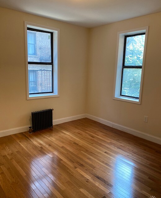 Building Photo - 725 W 172nd St