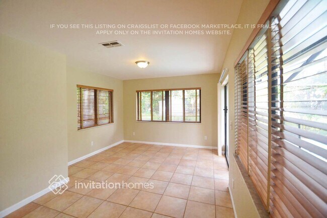 Foto del edificio - 16 Southwind Dr