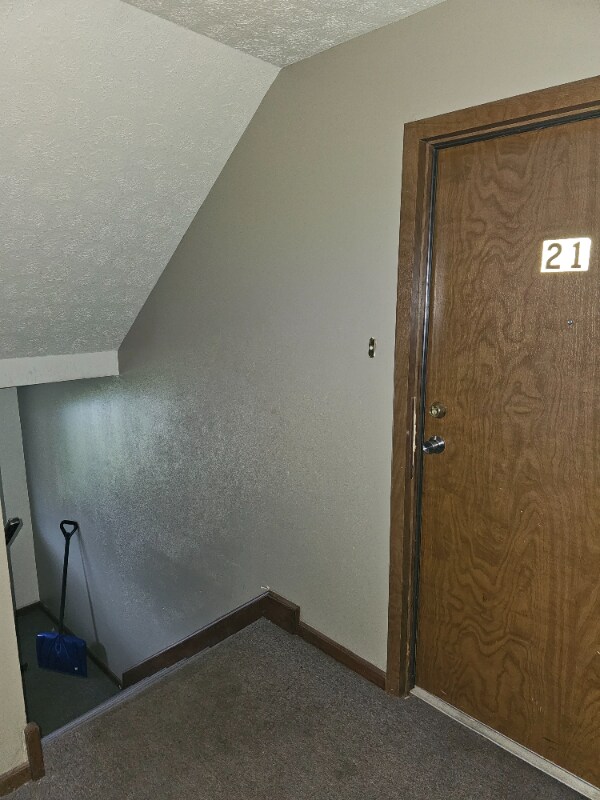 Foto del edificio - 885 Woodville Rd