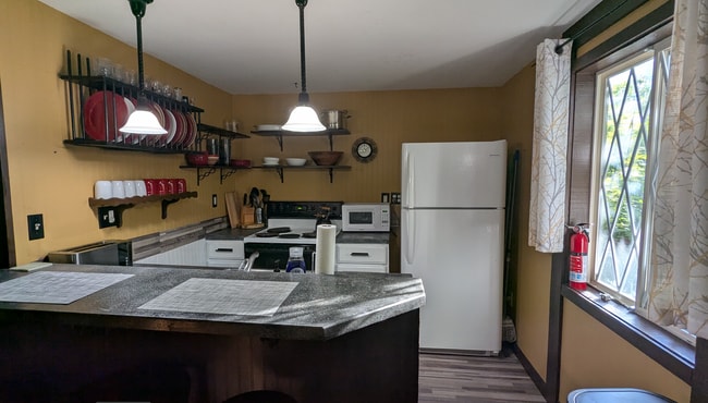 Building Photo - 2552 E Birch Pl