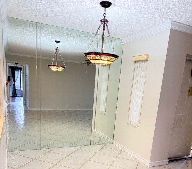 Building Photo - 802 Sky Pine Way