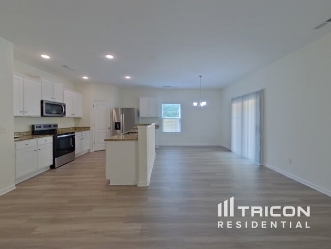 Building Photo - 2729 Yurman Rd