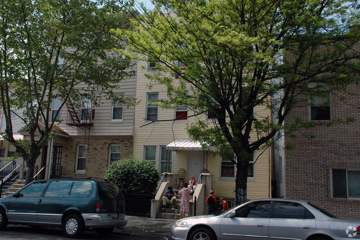 87 WALES Ave, Journal Square, NJ 07306 Apartments in Journal Square