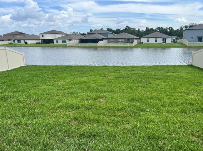 Building Photo - ****PRICE REDUCTION****    Ready for immed...