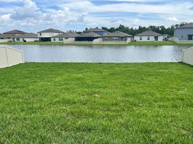 Foto del edificio - ****PRICE REDUCTION****    Ready for immed...