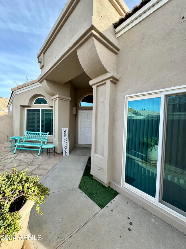 Foto del edificio - 1134 E Amberwood Dr