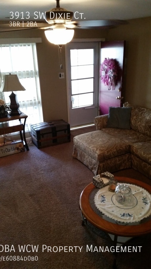 Foto del edificio - 3913 SW Dixie Ct
