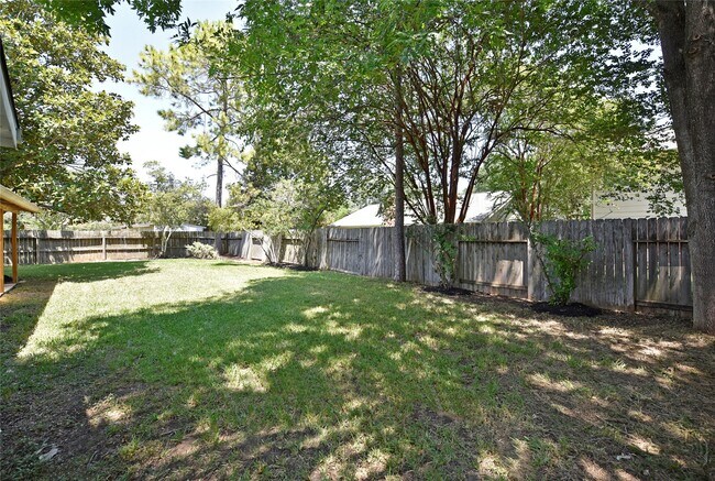 Foto del edificio - 2035 Shorewood Ln