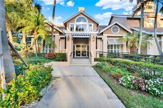 Building Photo - 15570 SW 105th Ln