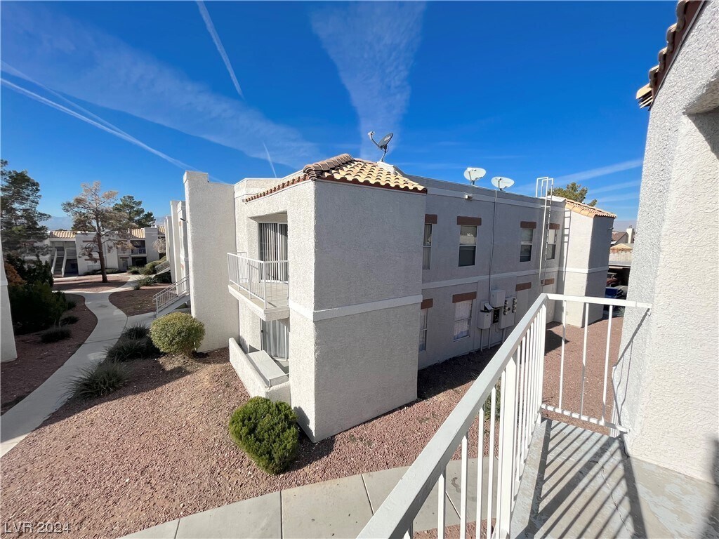 Foto del edificio - 6800 E Lake Mead Blvd