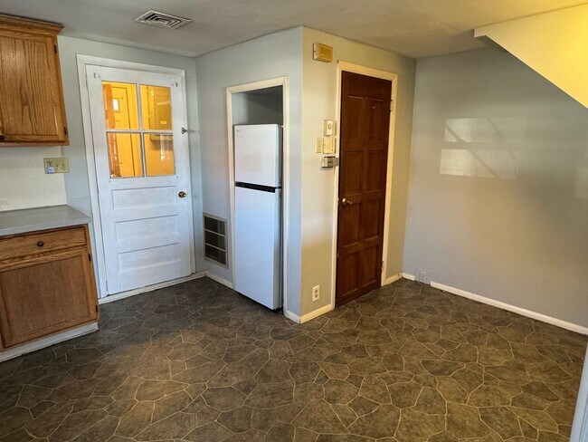 Foto del edificio - 2 Bedroom, 1 Bathroom House in Lancaster