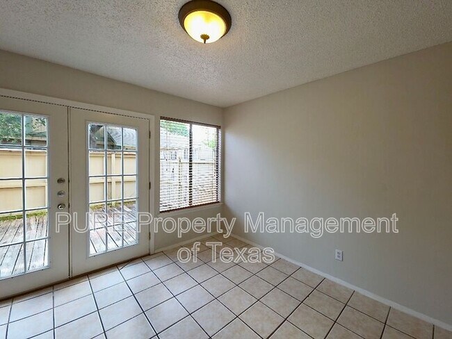 Foto del edificio - 9611 Covey Ridge Ln
