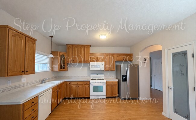 Building Photo - 3BR/2BA Soulsbyville Home w/ Wrap-Around Deck + Fenced Yard