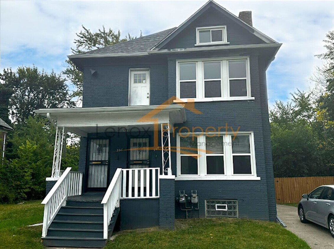 954 Navaho Unit Lower, Grosse Pointe, MI 48215 Room for Rent in