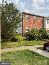 Building Photo - 3036 White Birch Ct
