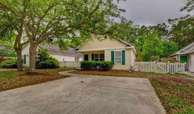 Foto del edificio - 3 Bedroom Home located Close To Carolina Beach