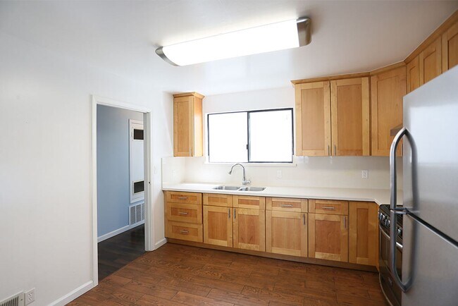Building Photo - OPEN HOUSE:Thurday(4/11)6pm-6:20pm  Top Fu...