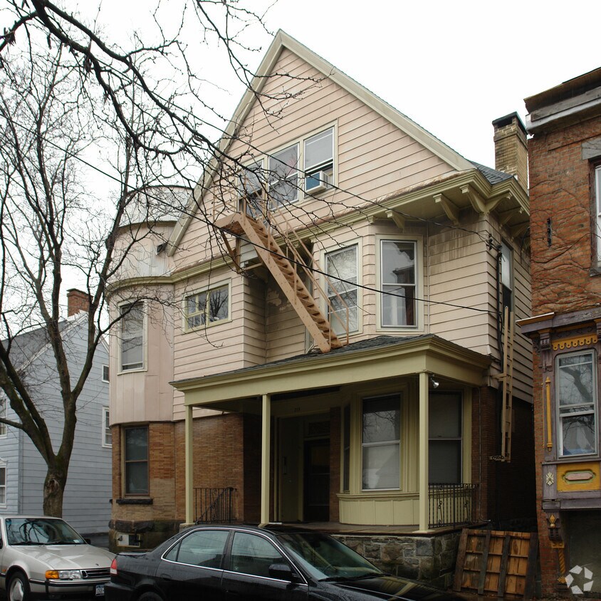Foto del edificio - 219 Green St