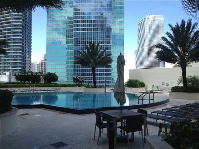 Foto del edificio - 300 S Biscayne Blvd