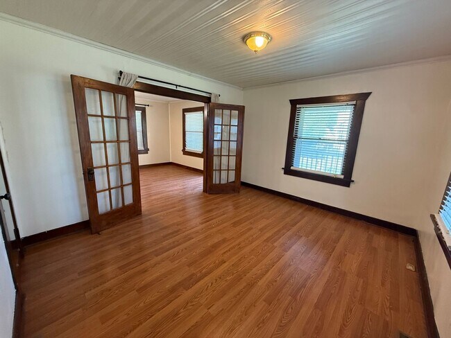Foto del edificio - $895 - 2 bedroom / 1 bathroom - Single Fam...