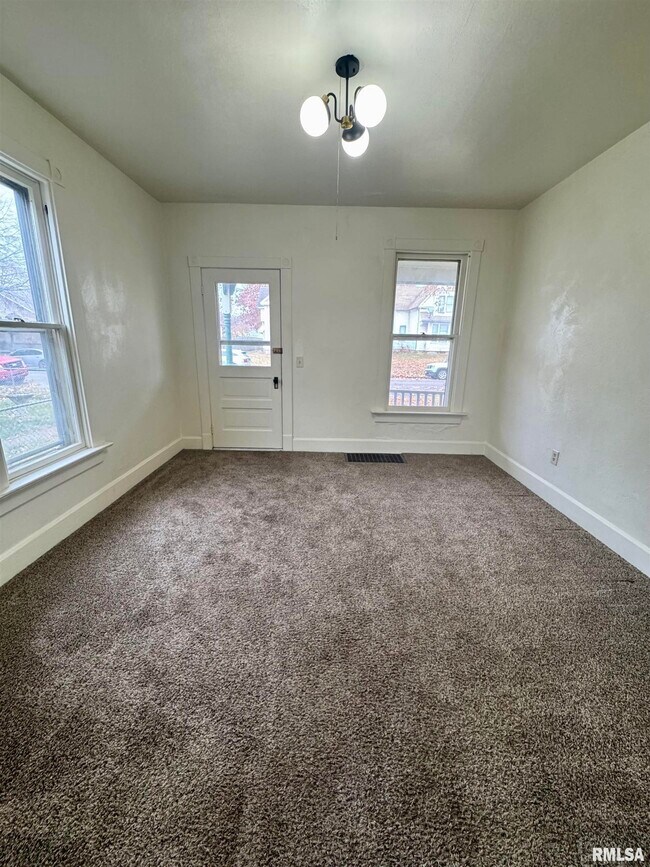 Foto del edificio - 2325 McKinley Ave