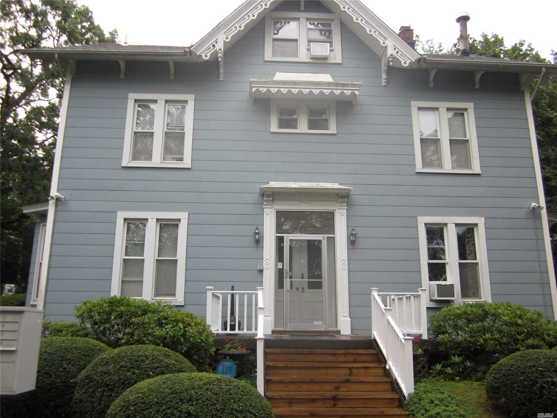Primary Photo - 25 Knollwood Ave