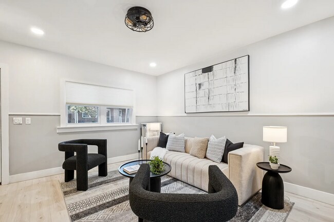 Building Photo - Stylishly Renovated 3-Bedroom Home with Private Patio in Grays Ferry — Accepting ALL PHA voucher ...