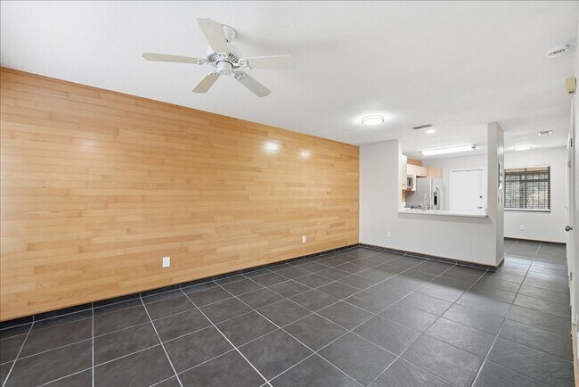 Foto del edificio - 295 Sandlewood Trail