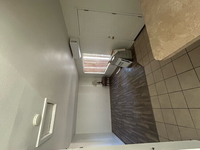 Foto del edificio - 21322 Powhatan Rd