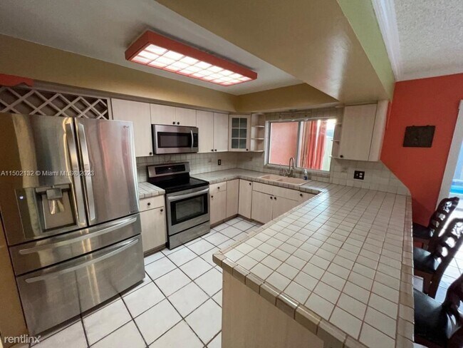 Building Photo - 3 br, 2 bath House - 4240 W 18th Ln