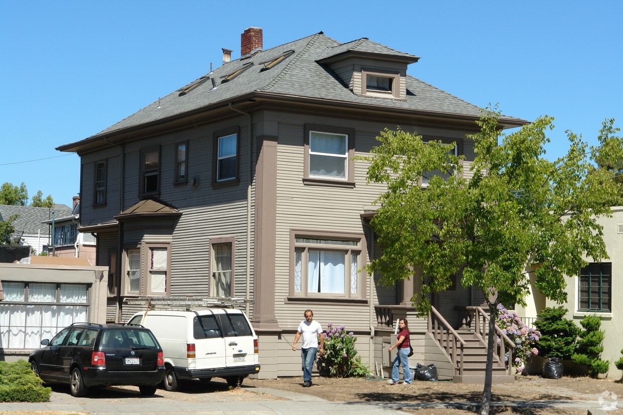 Primary Photo - 2906 Telegraph Ave