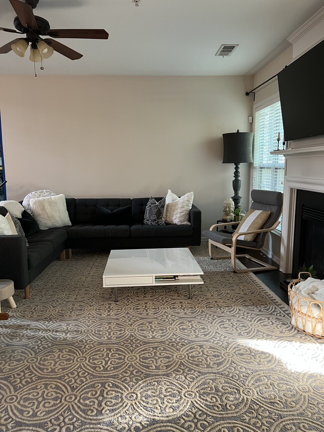 Living room - 5731 Evadale Trce