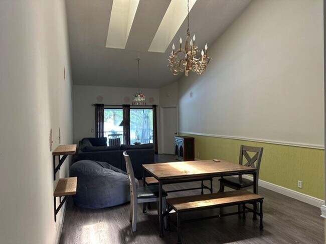 Foto del edificio - 108 Harbour Pointe Way