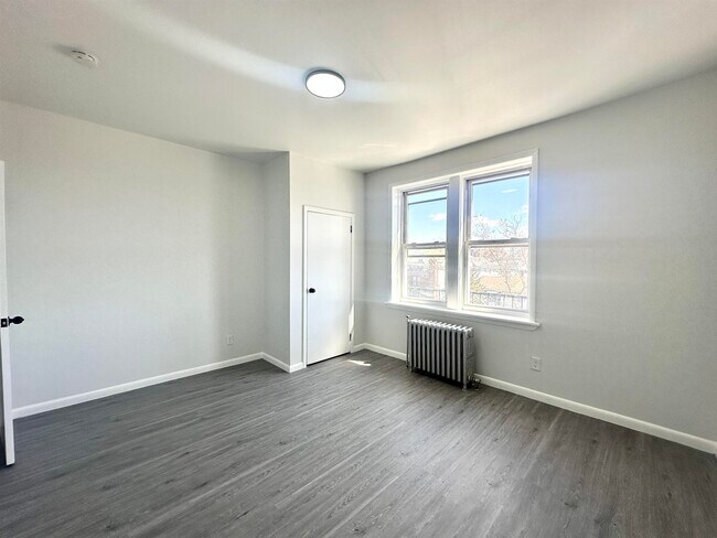 Building Photo - 115 Belgrove Dr