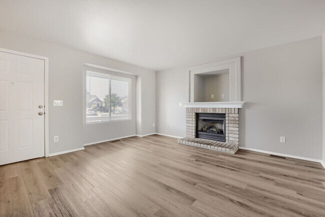 Foto del edificio - 5632 Marabou Way