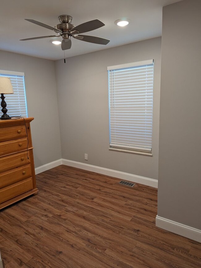 Building Photo - 105 James Agee St