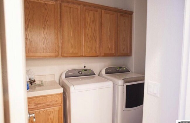 Foto del edificio - 8 Opal Station Dr