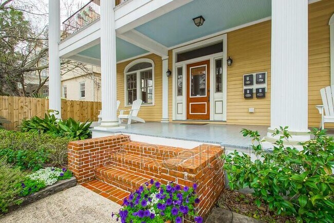Building Photo - 1722 Jackson Ave