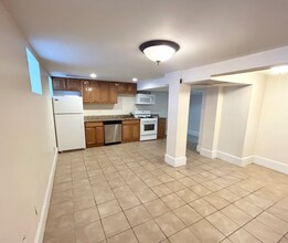 Building Photo - 1568 Tremont St