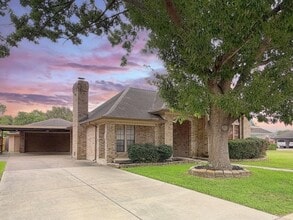 Building Photo - 4607 Oakmont Cir