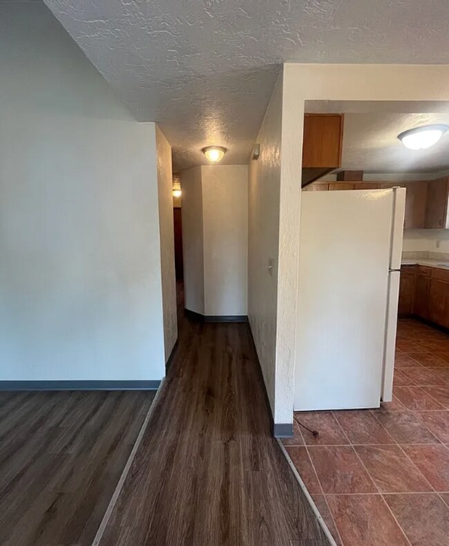 Foto del edificio - Spacious 3 Bedroom Home with Fenced Yard & Oversized Garage in Eugene