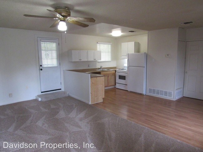 Foto del edificio - 2723 Woodbury Dr