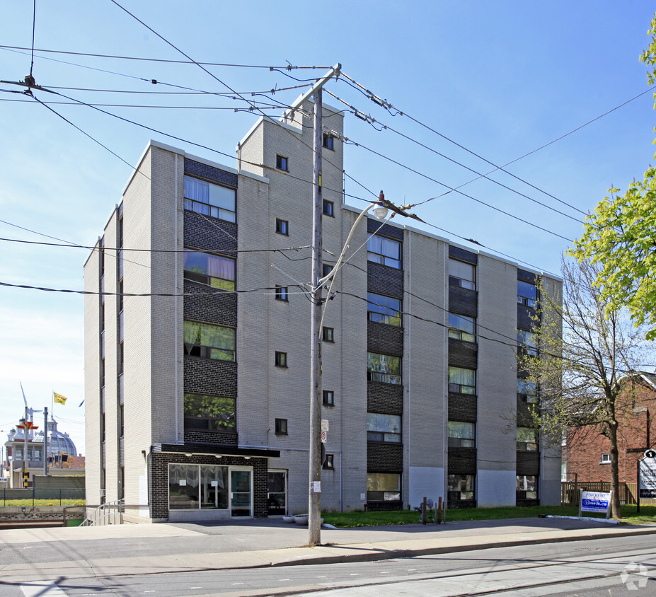 Primary Photo - 1 Springhurst Ave