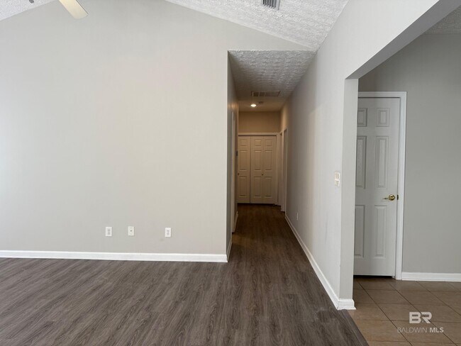 Building Photo - 1305 Dominoe Trail