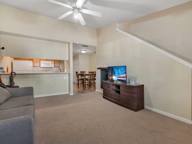 Foto del edificio - 2738 W Tharpe St